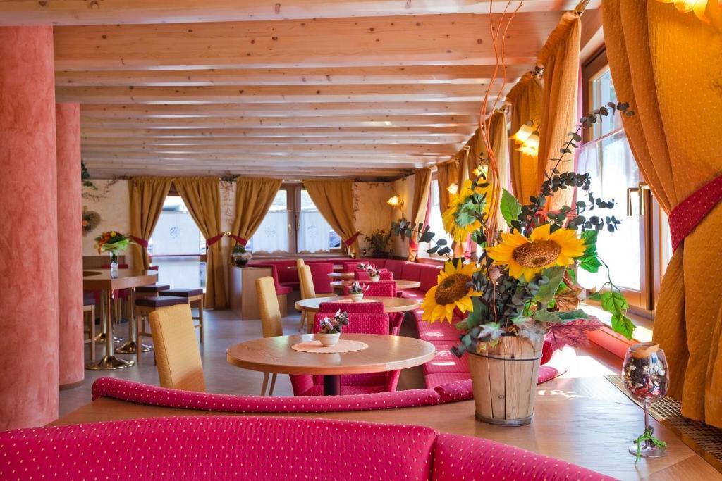 Hotel Val Di Sole Mezzana  Exterior photo